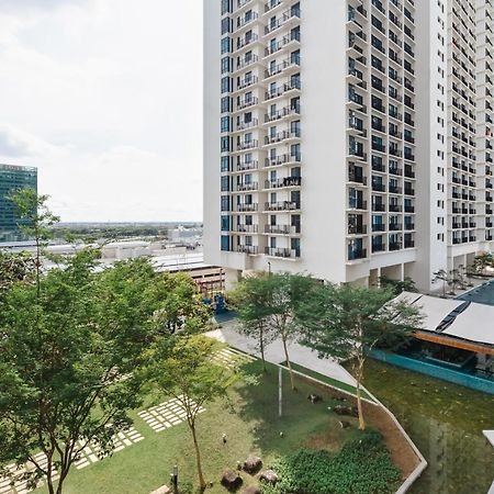 Netflix Studio @ Trefoil Setia City 实达阿南 外观 照片